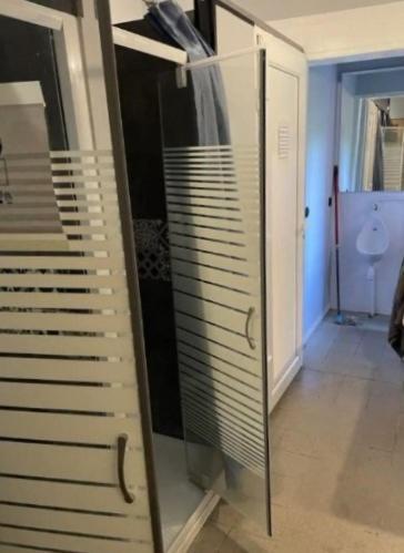 Leleka Hostel Esbly Dış mekan fotoğraf
